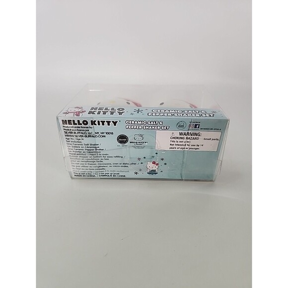 Hello Kitty Christmas Ceramic Salt and Pepper Shakers Sanrio New! 2023 Holiday - Picture 7 of 9